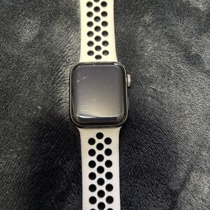 Apple Watch SE (1st gen) GPS